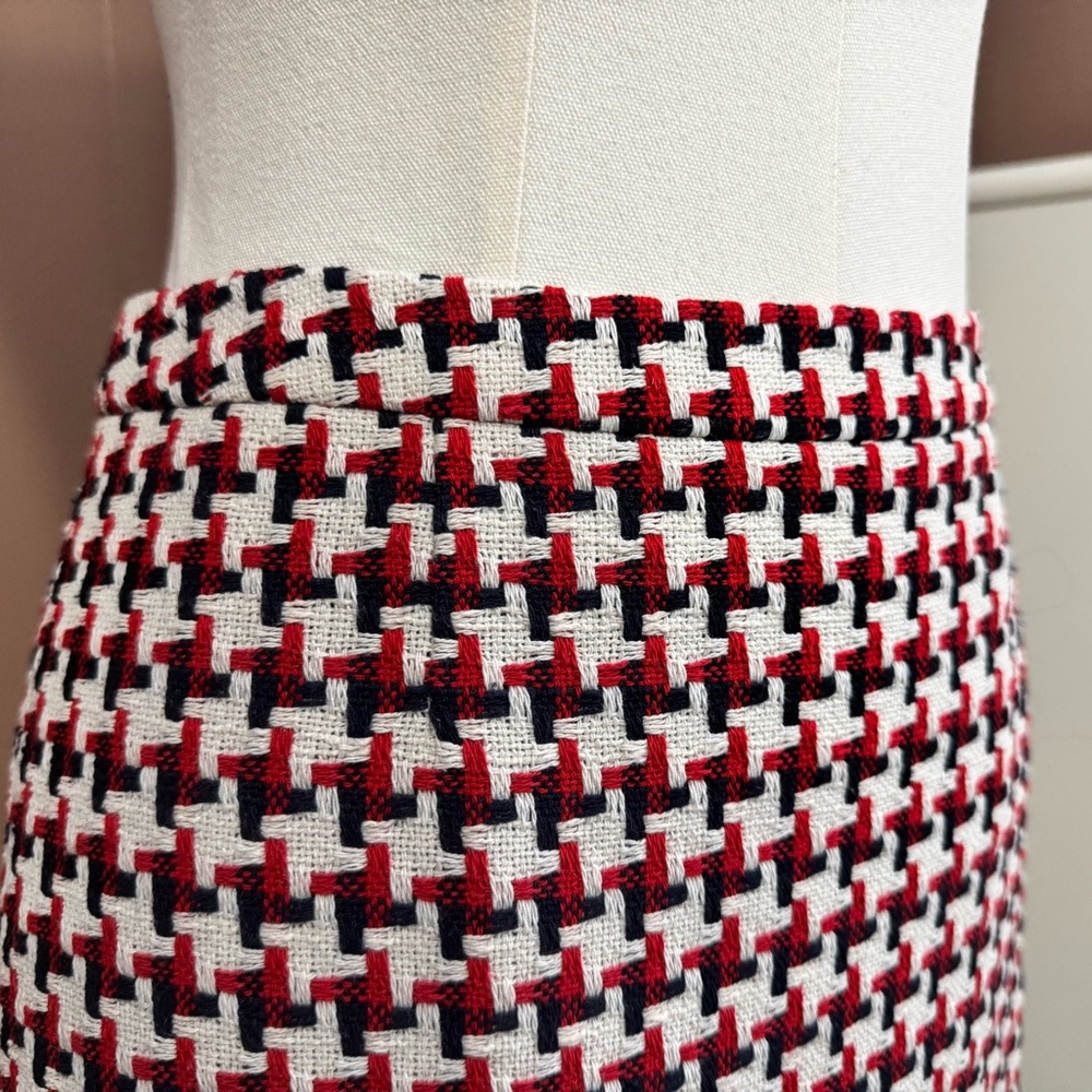 Boden Clara Textured Tweed Wool Blend Houndstooth Pencil Skirt - Picture 7 of 13